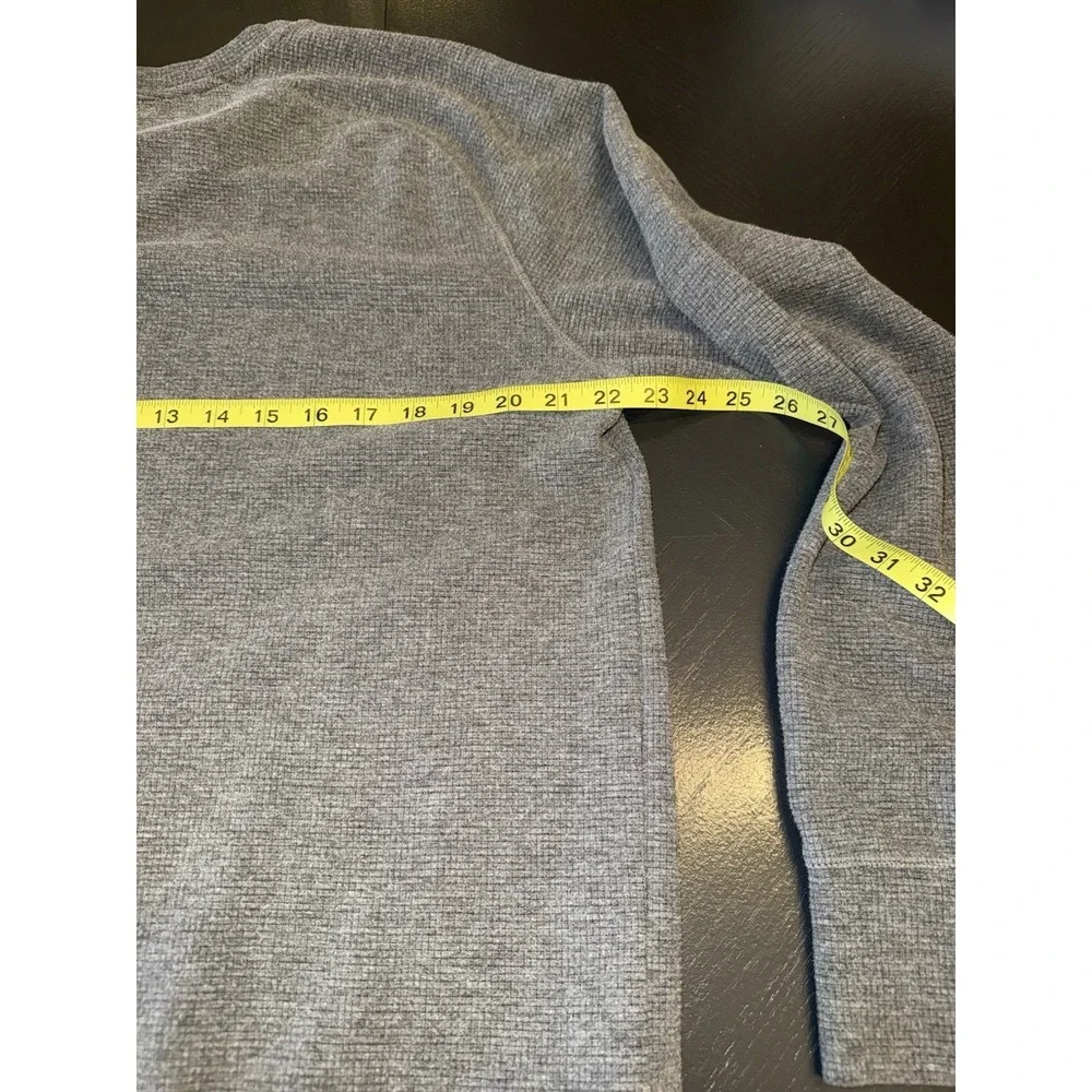 Champion Mens Size L Gray Waffle Knit Pullover Crew Sweater Warm‎ Thermal